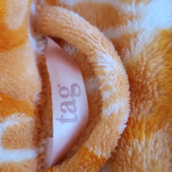 TAG robe - Picture 4 of 7